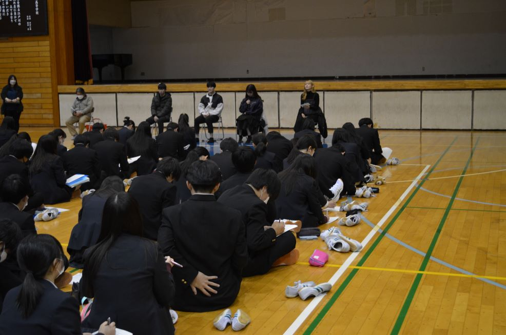 令和５年度卒業生に学ぶ会 (4).JPG